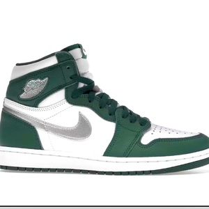 New never been worn Jordan 1 Retro High OG Gorge green